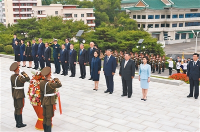 友谊塔.jpg